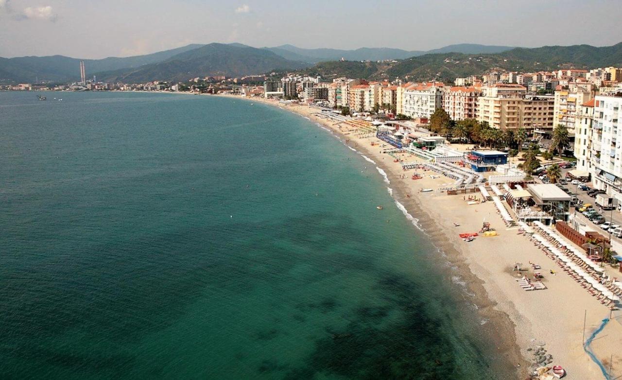 Casa Donna Lidia Appartement Savona Buitenkant foto
